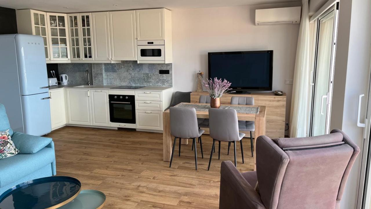 Apartament Paulina ปาลามอส ภายนอก รูปภาพ